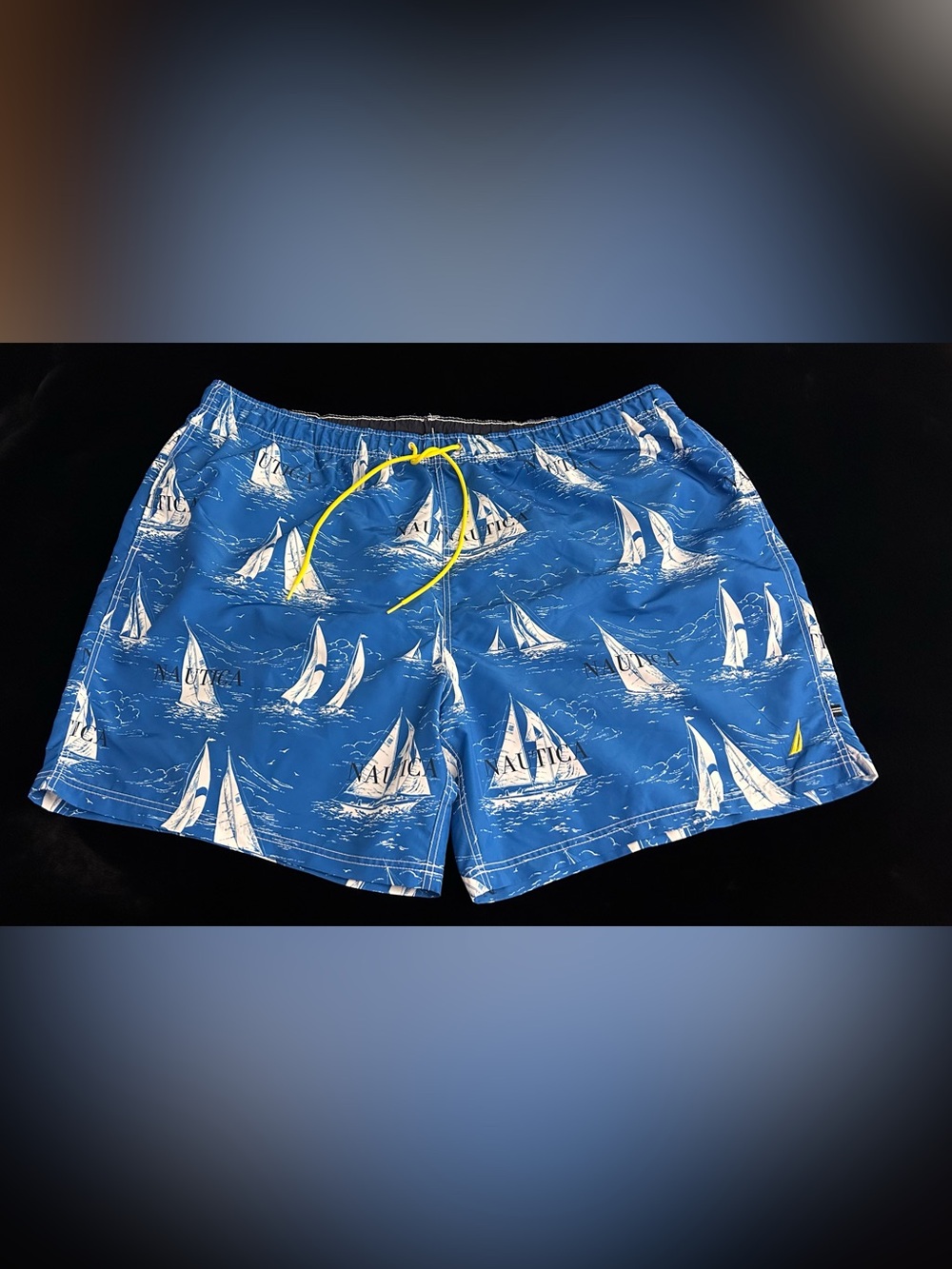 “NWOT” NAUTICA VINTAGE LOGO SWIM TRUNKS
